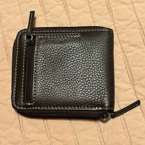 Duluth Dark Brown Leather Wallet - Picture 2 of 4